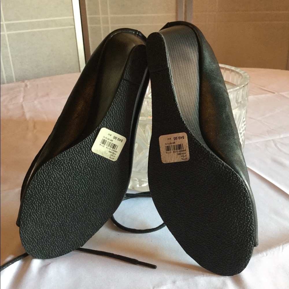 Shoes - Picture 3 of 3